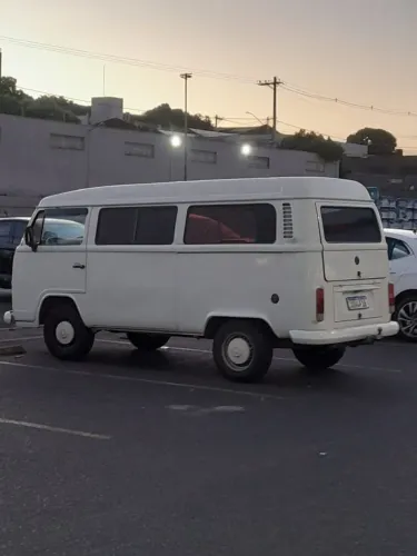 Volkswagen Kombi Standard 1.4 MI Total Flex 8V 2009