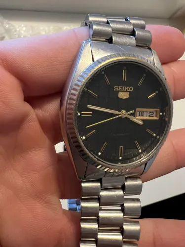 Relógio Seiko 5 (calibre 7S26)
