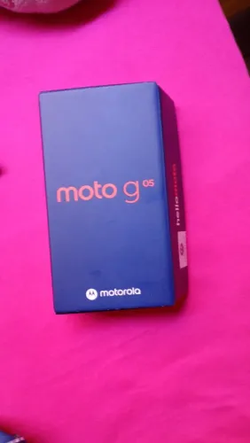 Moto g05 tá novinho garantia ainda