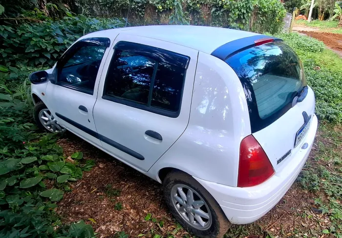 Renault Clio RT 1.6 5P 2000