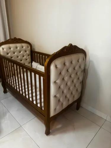Berço Provençal em madeira/dourado