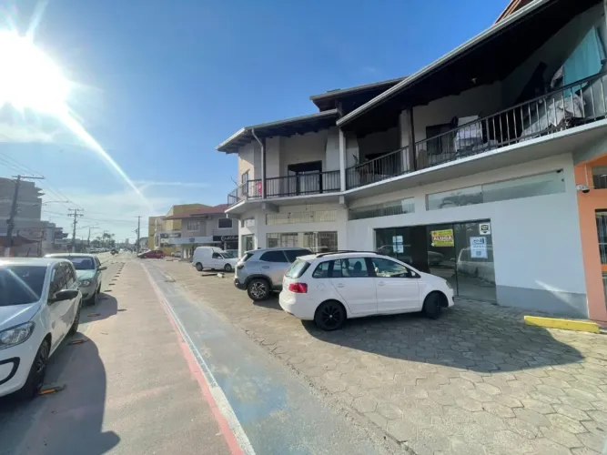 Sala Comercial em Penha, para locação
