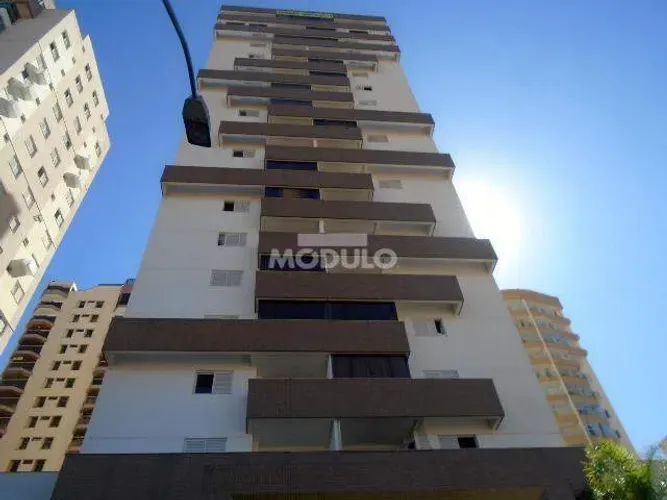 Apartamento disponível para locação no bairro Centro.