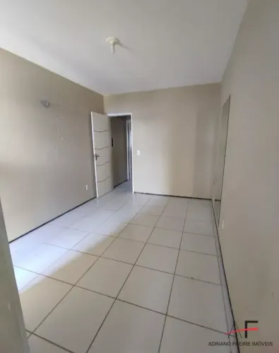 Excelente Casa Duplex com 2 quartos para locação no Passaré