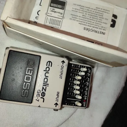 Pedal boss GE7 made in Japan. Com caixa e manual
