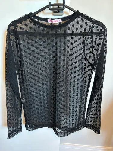 SEM USO. Blusinha segunda pele sem uso tamanho P.  FICA JUSTINHA NO CORPO.
