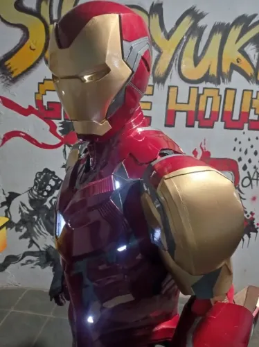 Fantasia Homem de Ferro Mark 85 Profissional Sob Medida com LEDs
