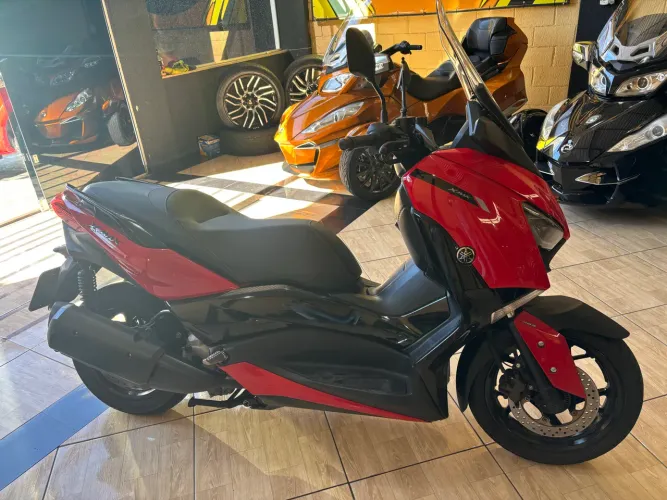 YAMAHA XMAX 2024 14 MIL KM LEIA O ANÚNCIO COM ATENÇÃO