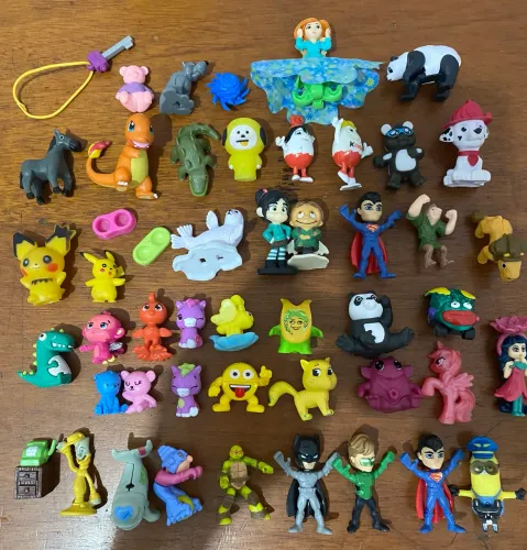 Miniaturas de Personagens Diversos