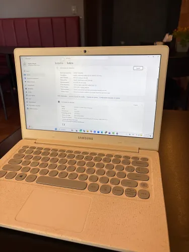 Notebook Samsung Flash F30 