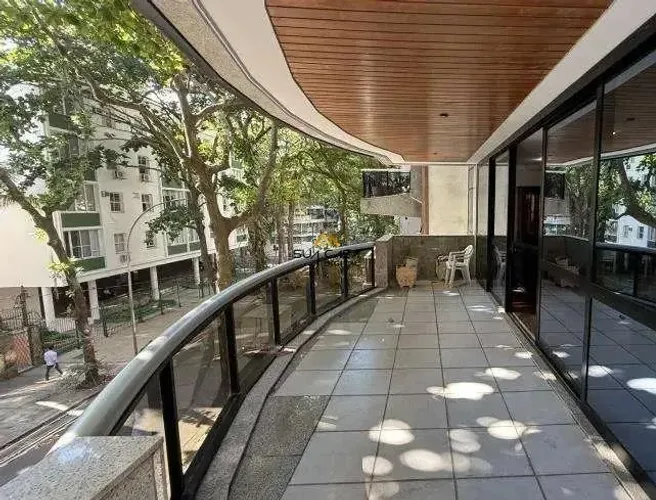 Leblon | Apartamento 4 quartos, sendo 2 suites REF: IPAP4520