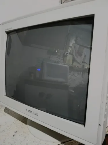 MONITOR SANSUNG 17