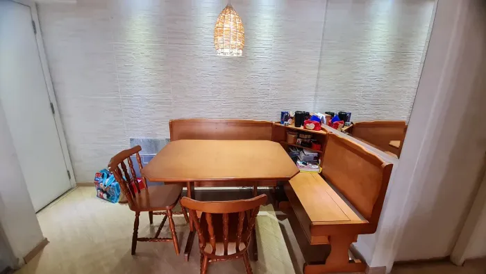 Mesa madeira maciça com cadeiras