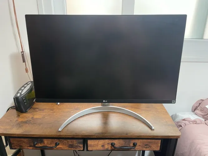 Monitor LG 27?