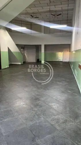 Salão Comercial com 110m² em Avenida Principal de Votorantim - Rio Acima
