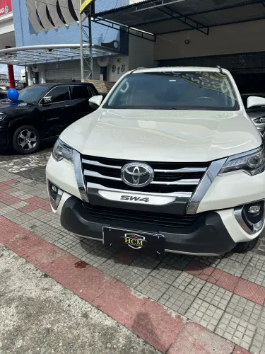 Toyota Hilux SW4 SRX 4X4 2.8 TDI 16V Dies. Aut. 2018