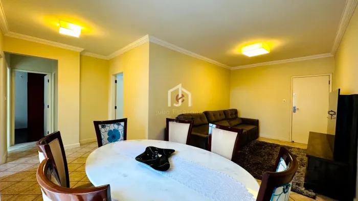 Apartamento com 3 dormitórios sendo 1 suíte no Condomínio Edifício Solar Florence em Tauba