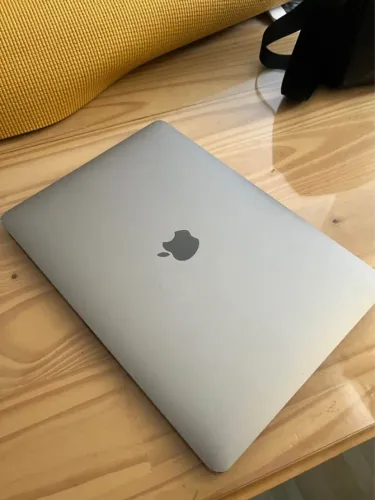 MacBook Air M1 (2020) ? 16GB RAM / 500GB SSD