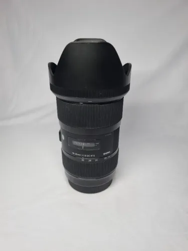 Lente Sigma 18-35mm F/1.8 DC HSM Art - Para Canon EF-S