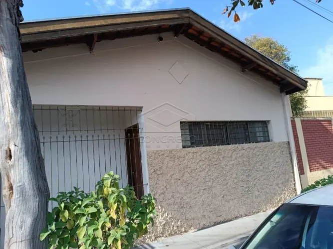 Imóvel à venda com área total de 283,56 m², contando com duas casas - Vila Pacífico