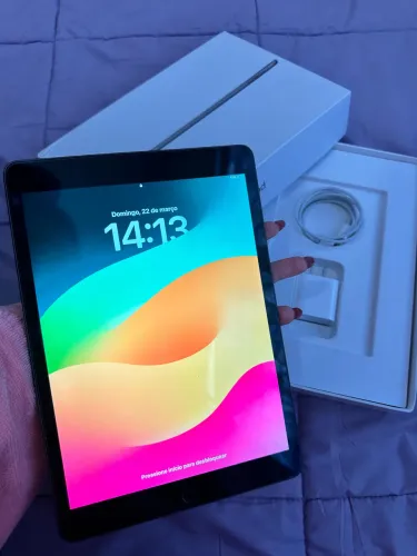 iPad 9 64GB Cinza Espacial (Pouquíssimo Usado) + Case