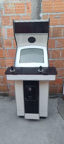 Fliperama máquina de 20 polegadas funcionando