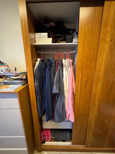 Vendo guarda roupa de casal 