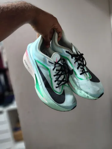 Nike Zoom Fly 6