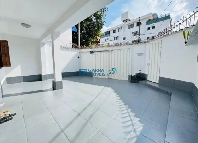Casa Geminada 4 quartos à venda em excelente local