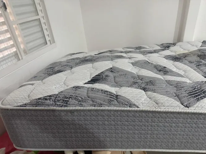 Cama casal box com baú