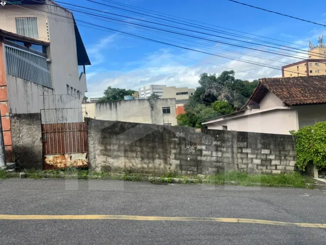 Terreno em Maruípe com 246,38m² - Excelente Localização