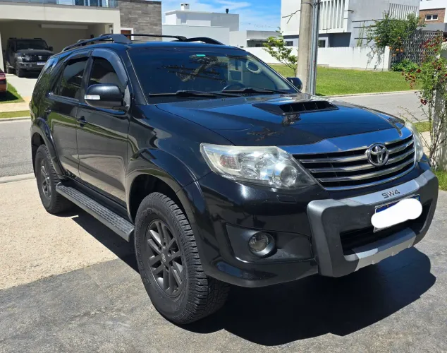 Toyota Hilux SW4 SRV D4-d 4X4 3.0 TDI Dies. AUT 2014