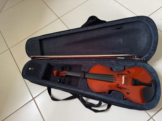 Violino 3/4 Vivace Mo34 + Afinador  + Case