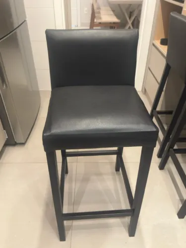 Banqueta de courino preta