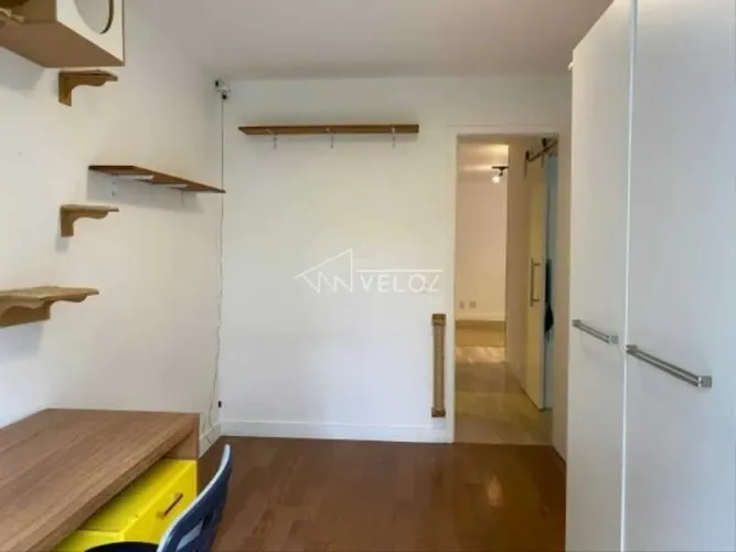 Apartamento : / Residencial / Leblon