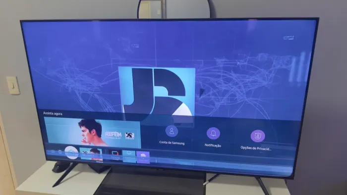Smart TV Samsung 55? Crystal UHD 4K TU8000 com defeito na imagem