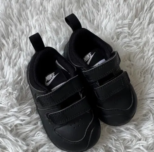 Tênis Nike 19 (11cm)