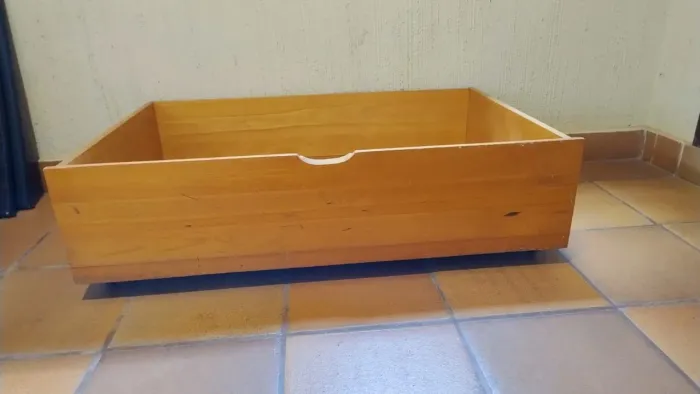 Gaveteiro para baixo da cama 