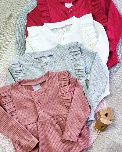 100 peças Estoque de roupas bebê caneladas para loja infantil