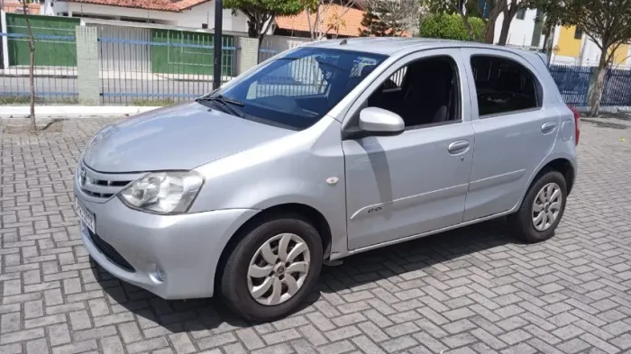 Toyota Etios X 1.3 Flex 16V 5P Mec. 2016