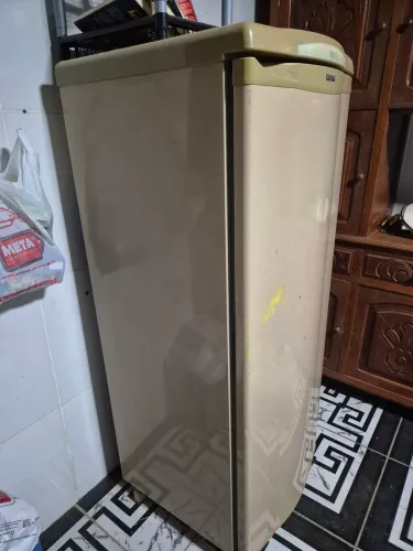 Geladeira 280litros