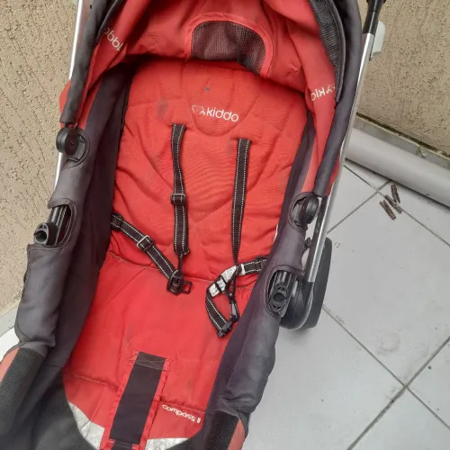 Carrinho de bebe moises marca Kiddo