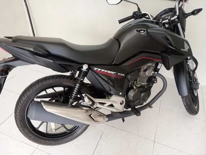Vende-se ou troca uma 160 titan
