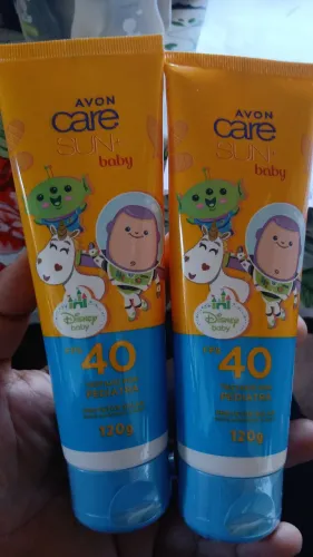 Perfumes avon e natura