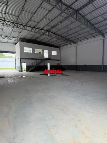 Galpão comercial novo para locação no Condomínio Empresarial Multiplus 2, em Jacareí.