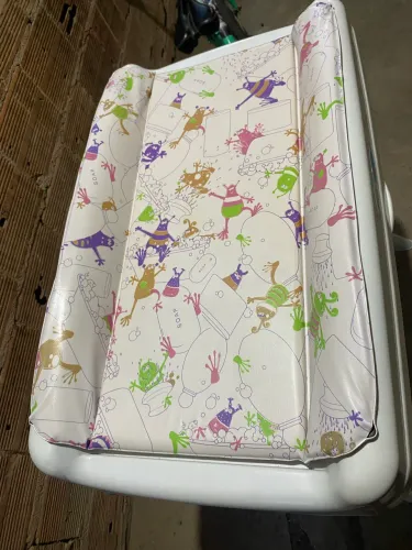 Suporte e trocador de bebê