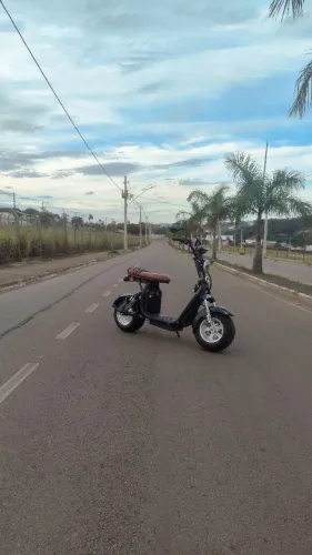 VENDO SCOOTER ELÉTRICA MOTO CHEFE X11(NOVA! COMPREI ESSE ANO)