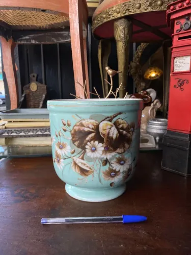 Antigo vaso de gesso em florais (ref:352)