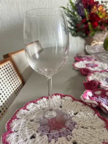 Vendo taça água e degustação
