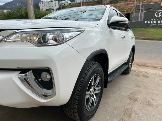 Toyota Hilux SW4 SRV 4X2 2.7 Flex 16V Aut. 2019